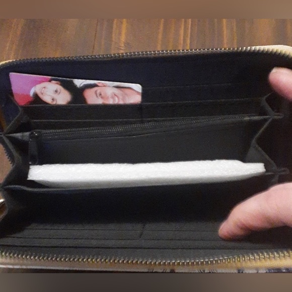 Bostanten Shoulder Bag NWOT w/Sasha New York wallet stuffed with amazing items - Picture 14 of 14